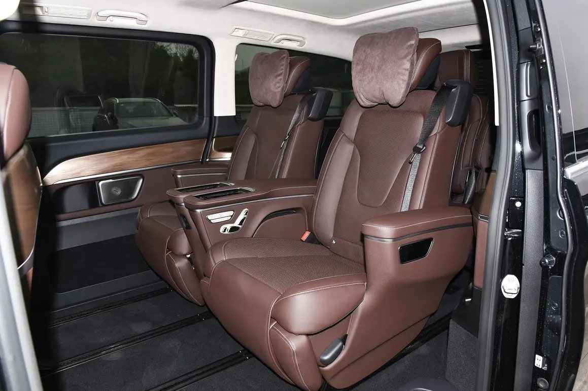 7座豪华奔驰V级商务租车【V260】