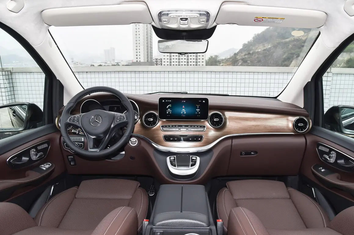 7座豪华奔驰V级商务租车【V260】