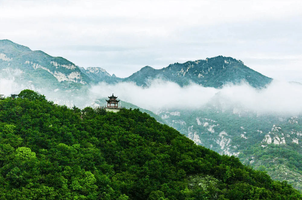北京去怀柔云蒙山国家森林公园旅游包车带司机一天多少钱？