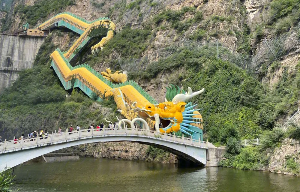 北京去龙庆峡包车一天多少钱？