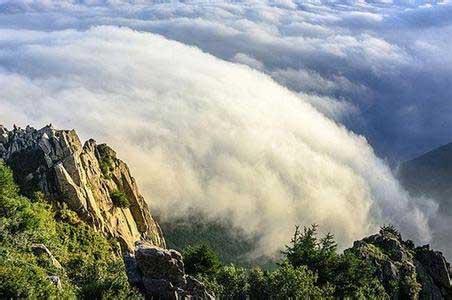 北京到雾灵山包车价格表？北京带司机租车去雾灵山多少钱？