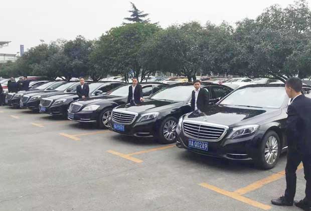 北京47座大巴车会议包车带司机一天多少钱？