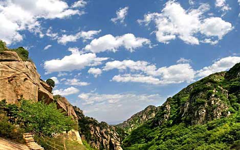 北京春游包大巴车到密云黑龙潭多少钱？40人左右