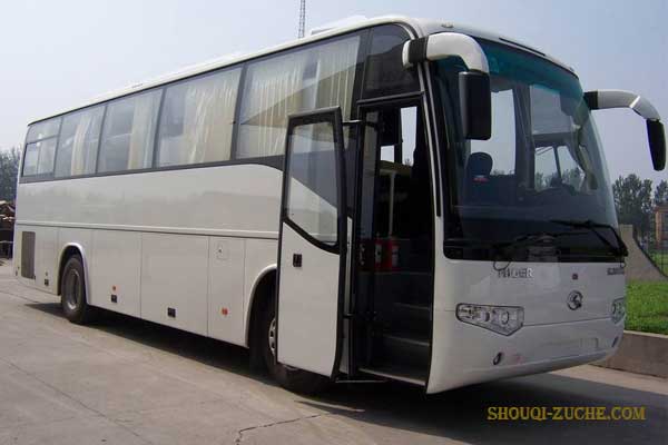 北京33座宇通大巴包车带司机多少钱一天_33座大巴包车接送价格？