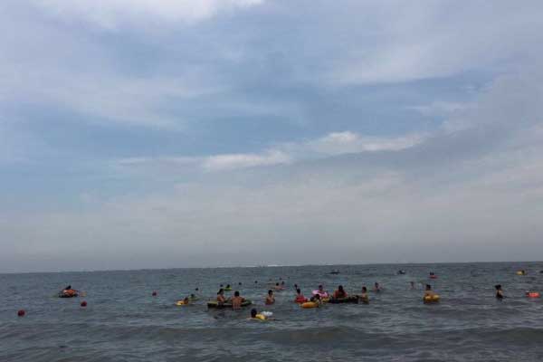 北戴河包车两日游攻略，25人北京到北戴河包车价格