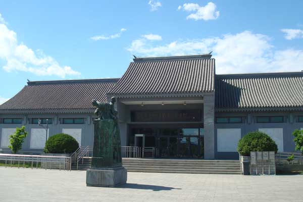 北京包车到顺义焦庄户地道战遗址，35座大巴包车到焦庄户租车多少钱？