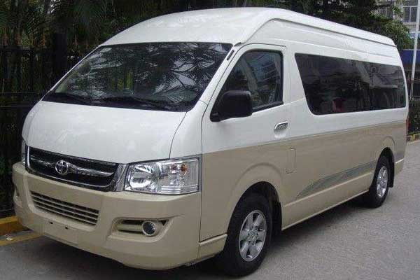 18座中巴租车-18座丰田海狮北京市内大巴租车,商务租车,会议租车带司机接送一天多少钱？