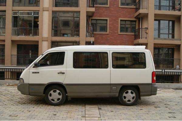 10座大巴包车北京市内接送带司机费用