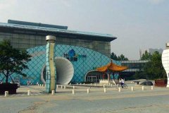 北京租车到昌平温都水城55座商务旅游大巴租车带司机接送一天多少钱