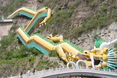 北京租车到昌平九龙游乐园55座商务旅游大巴租车带司机接送一天多少钱