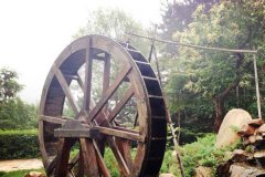 北京租车到密云云峰山风景区商务旅游大巴租车带司机接送一天多少钱？