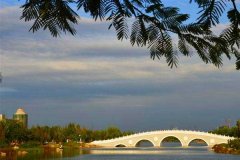 北京租车去唐山接送价格一天多少钱?大巴包车带司机多少钱一天?