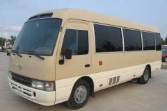 22座考斯特租车价格,考斯特包车带司机旅游包车接送多少钱一天？