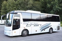 大巴包车35座带司机接送一天多少钱？