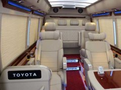 北京25座考斯特带司机多少钱一天,市内包车一天多少钱？