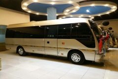 租车,19-23座考斯特租赁一天价格?配司机多少钱？