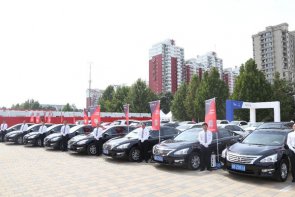 首汽旅游巴士赴云南扶贫接力