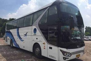 50座大巴租车带司机价格，50人左右带司机包车多少钱？