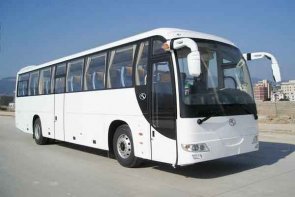 北京租旅游大巴车会带司机吗？北京哪里租旅游大巴
