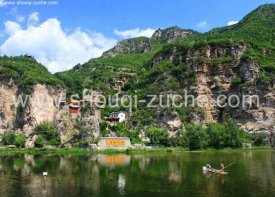 55座旅游大巴带司机十渡野三坡俩天来回多少钱？