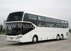 租40人左右旅游大巴车200公里配司机租1天多少钱？