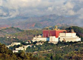 50人避暑山庄包车一日游,北京去避暑山庄50座大巴租车价格