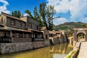 北京出发密云古北口镇+春游踏青一日游包车多少钱