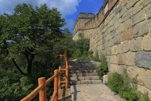 北京包车去慕田峪长城乘车路线及租车价格多少钱？