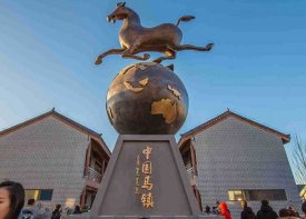 北京租50座豪华大巴车去承德马镇音乐节三天多少钱？