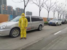 首汽约车的师傅们在抗疫时期成为武汉市民的生命“摆渡人”