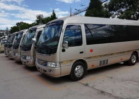 北京租考斯特多少钱一天？